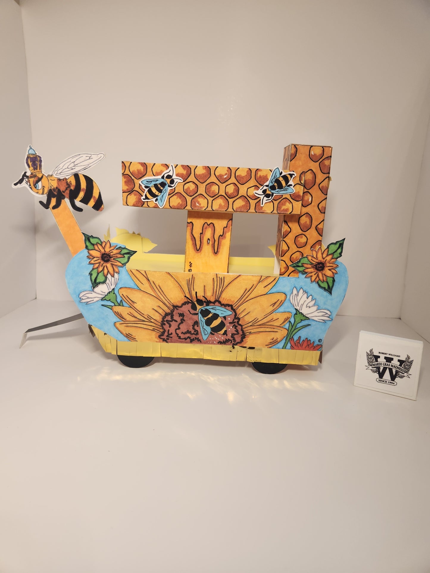 Queen Bee 🐝 New Orleans Style Miniature Double Deck Float Kit